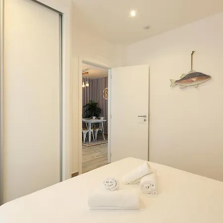 Sea & Sun Ii Nazaré