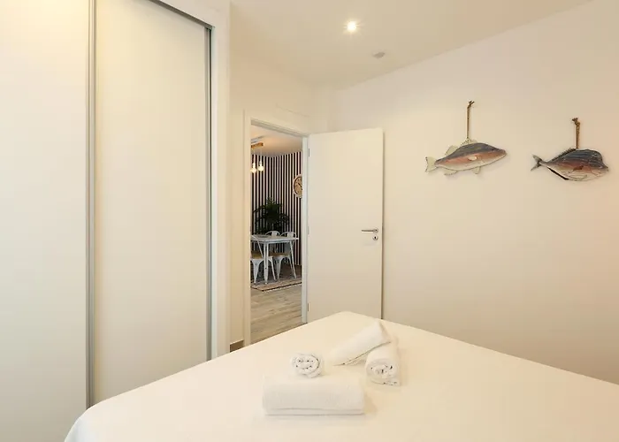 Sea & Sun Ii Nazaré